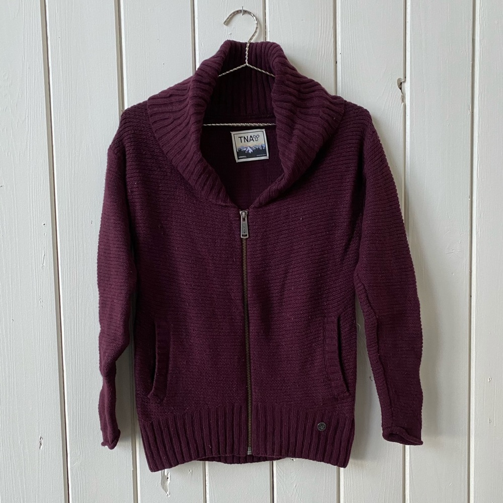 Aritzia TNA cardi